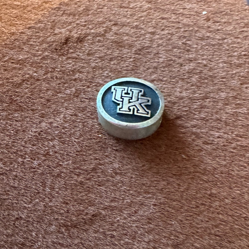 💙 Kentucky Wildcats “UK” Silver and Blue Charm